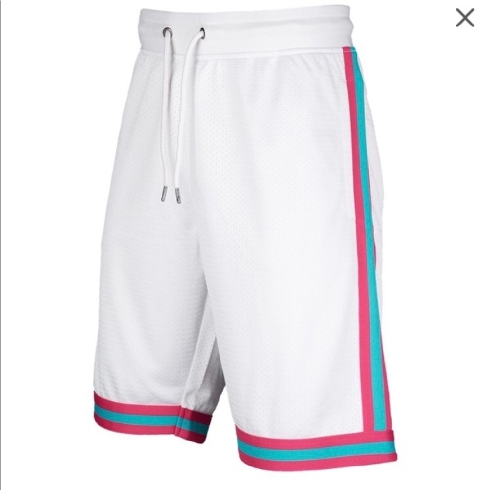 Bespoke Shorts Various sizes - Picture 2 of 8